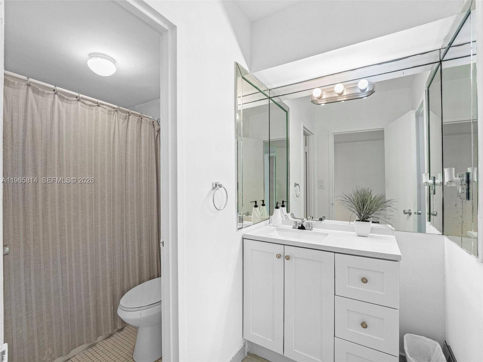 100 Lincoln Rd # 417