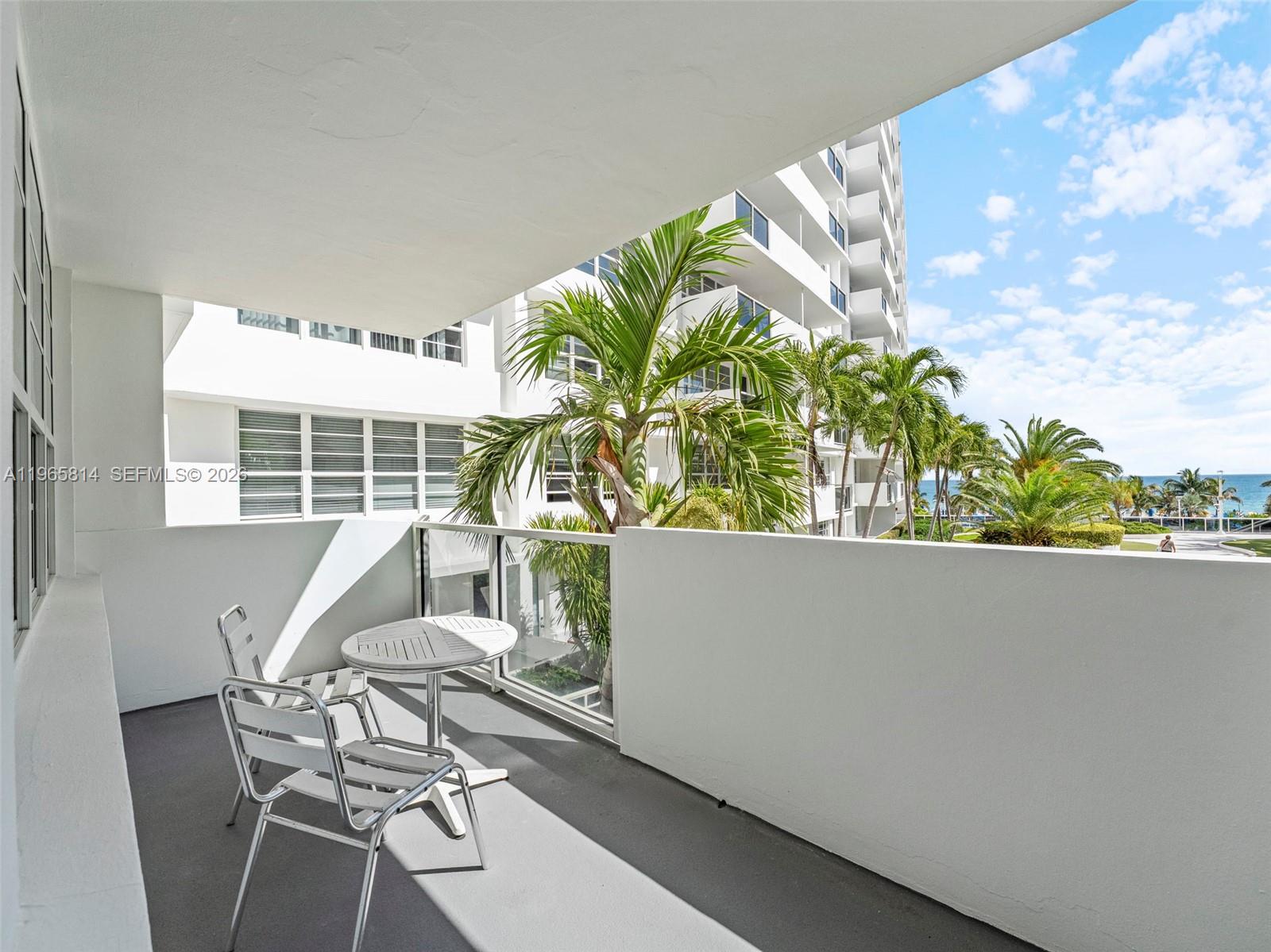 100 Lincoln Rd # 417