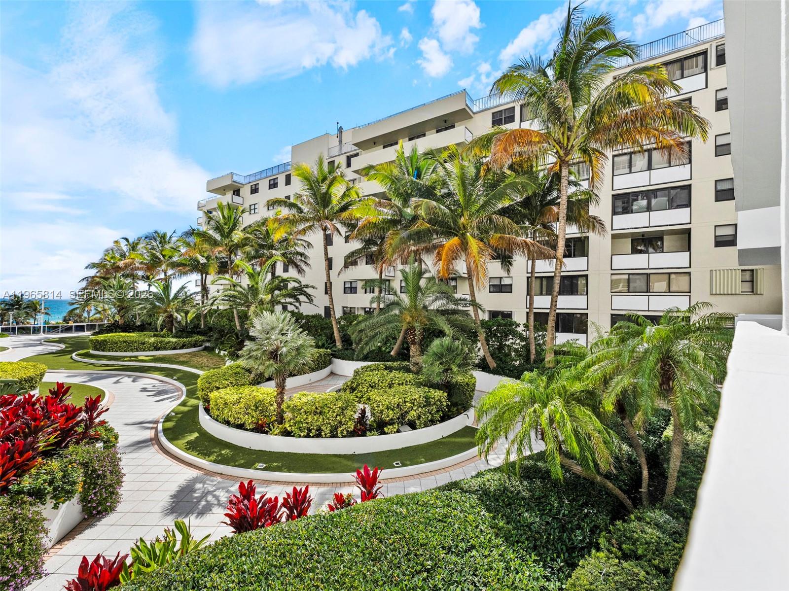 100 Lincoln Rd # 417
