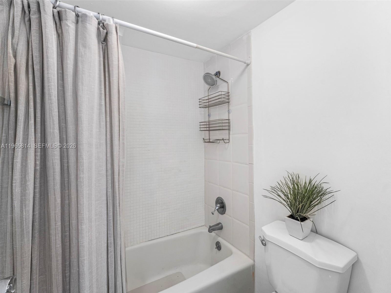 100 Lincoln Rd # 417