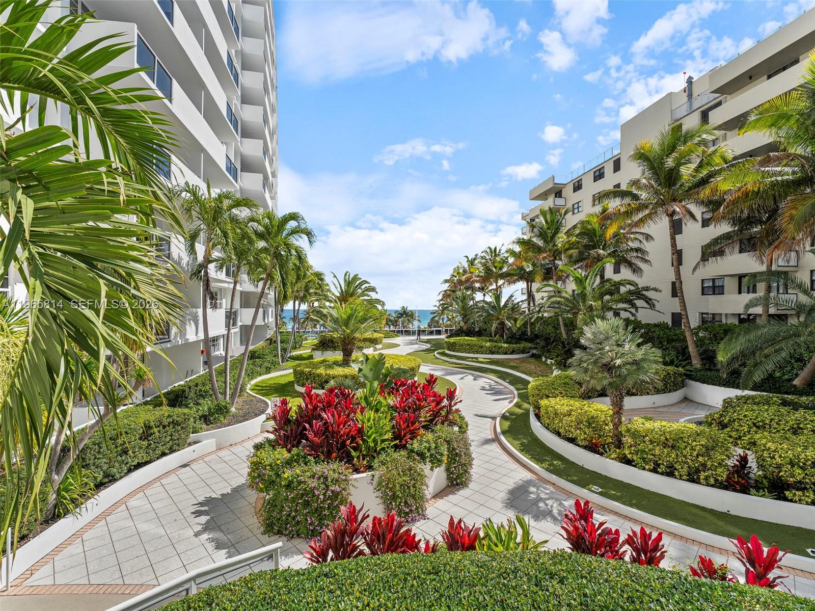 100 Lincoln Rd # 417