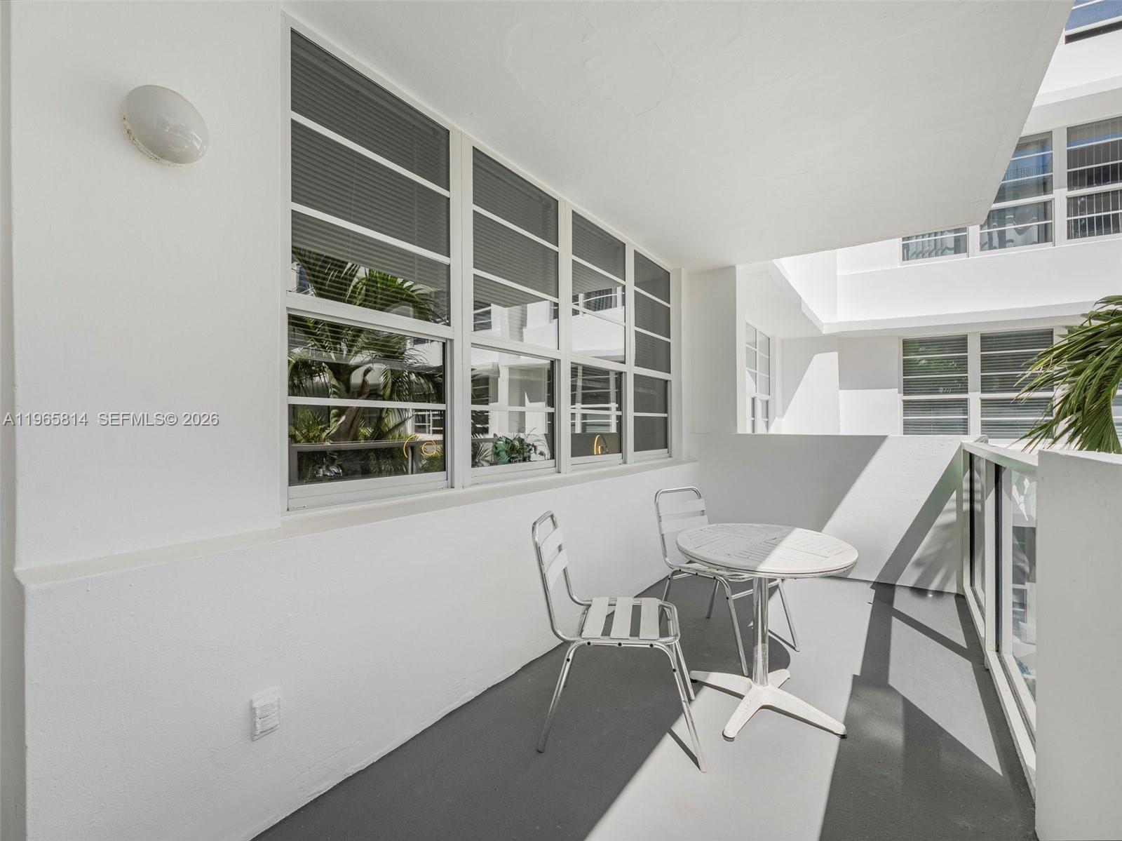 100 Lincoln Rd # 417