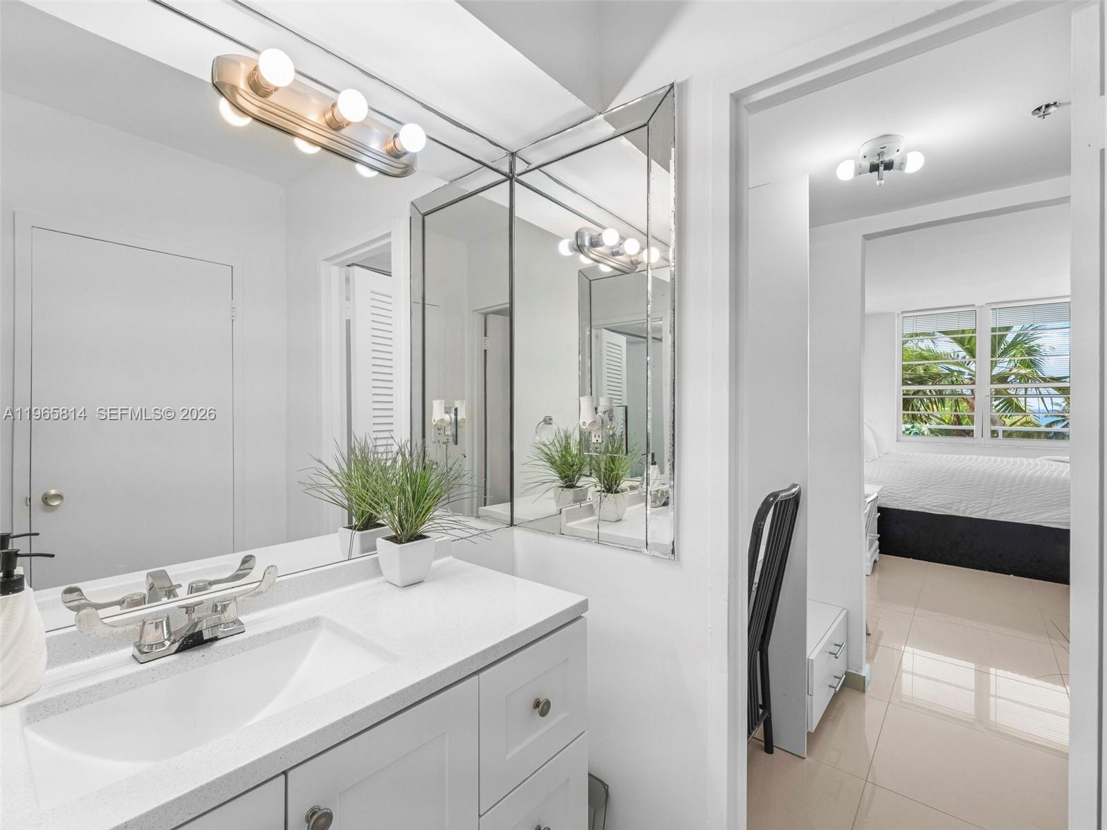 100 Lincoln Rd # 417