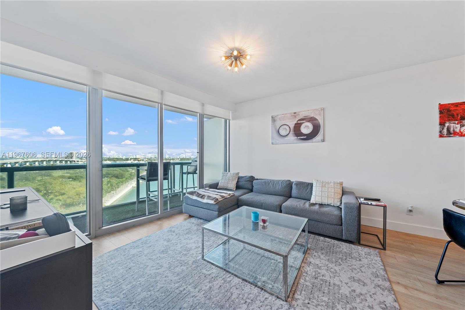 888 Biscayne Blvd # 910