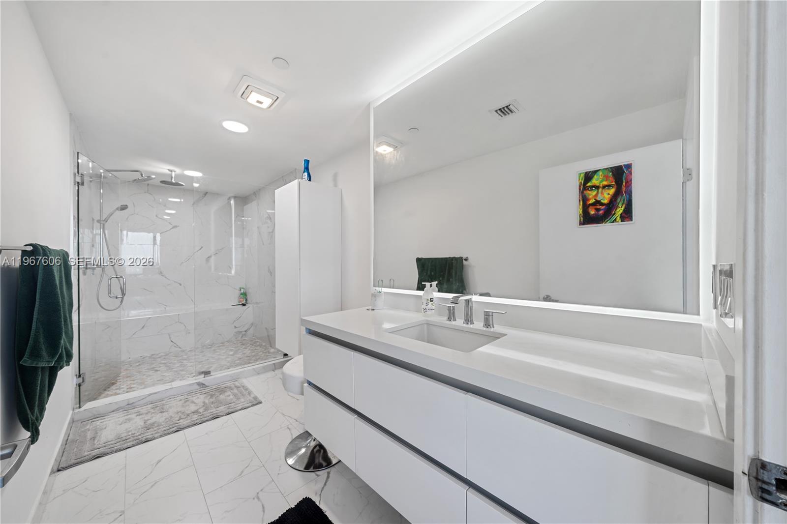 888 Biscayne Blvd # 910