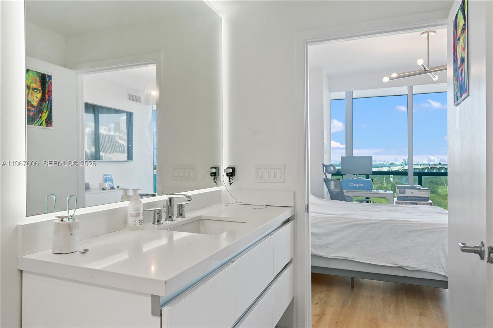 888 Biscayne Blvd # 910