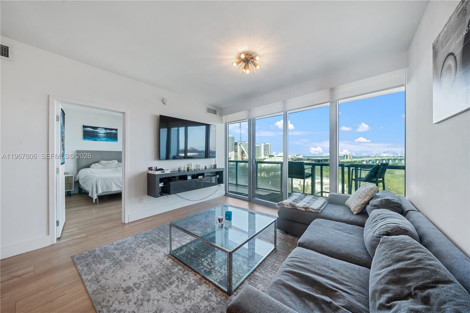 888 Biscayne Blvd # 910