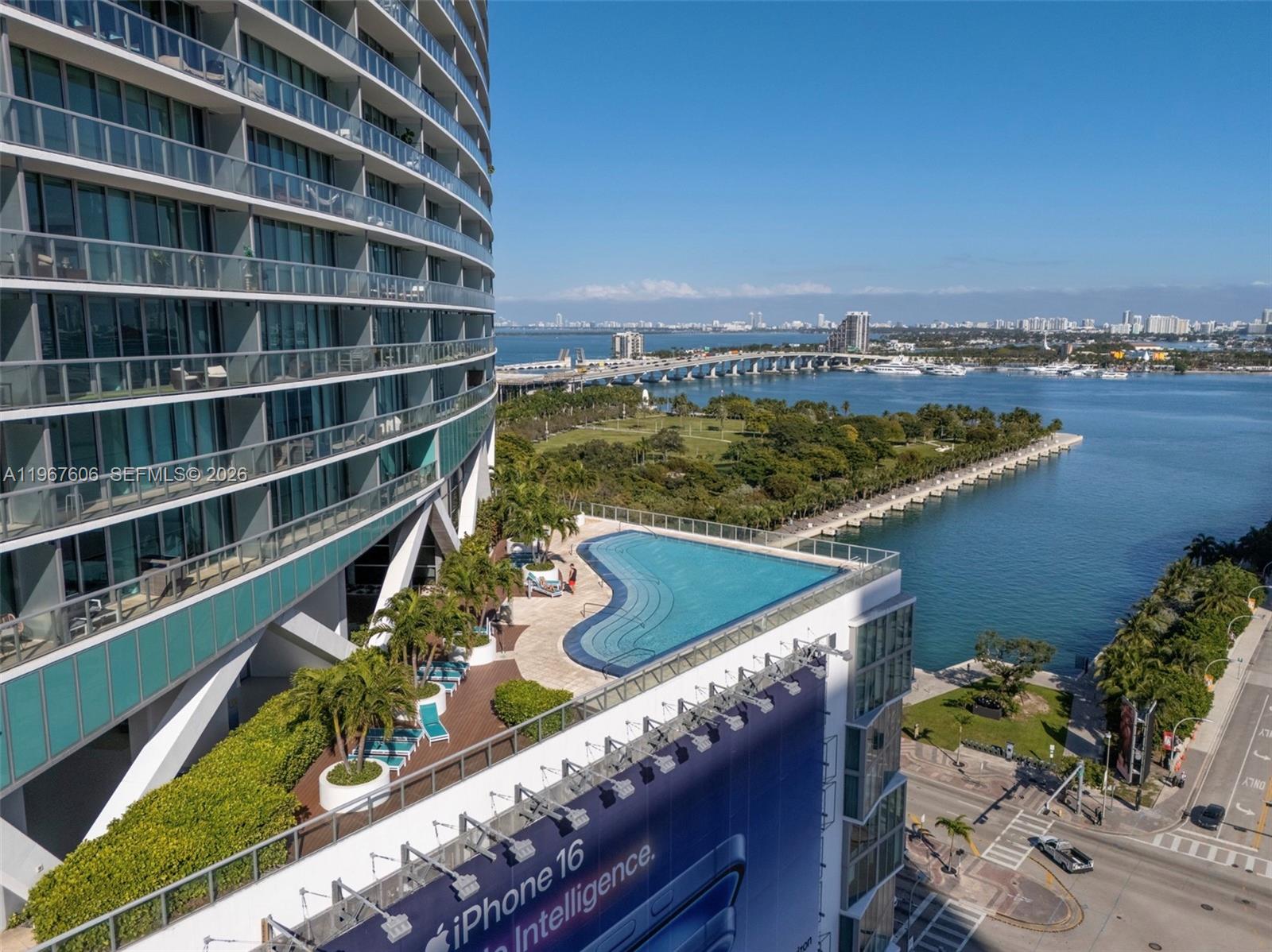 888 Biscayne Blvd # 910
