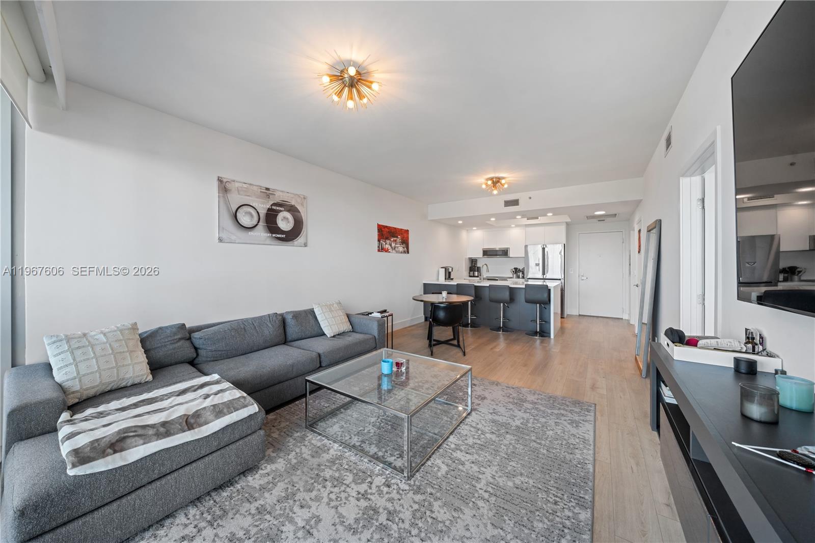 888 Biscayne Blvd # 910