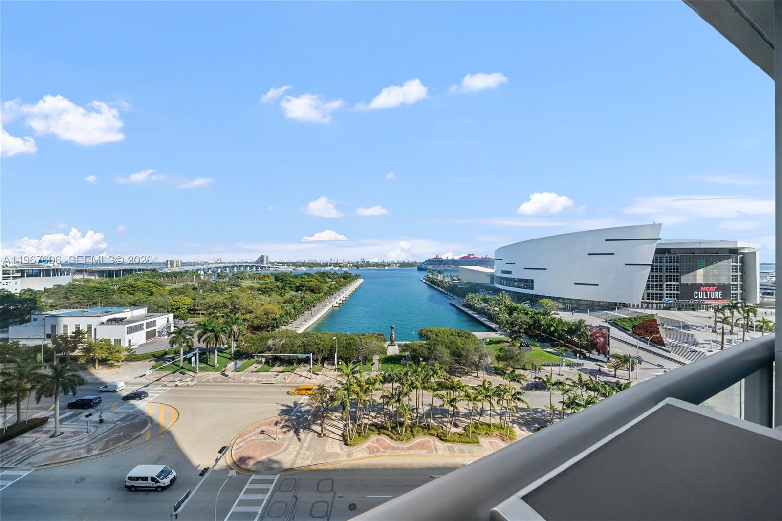 888 Biscayne Blvd # 910