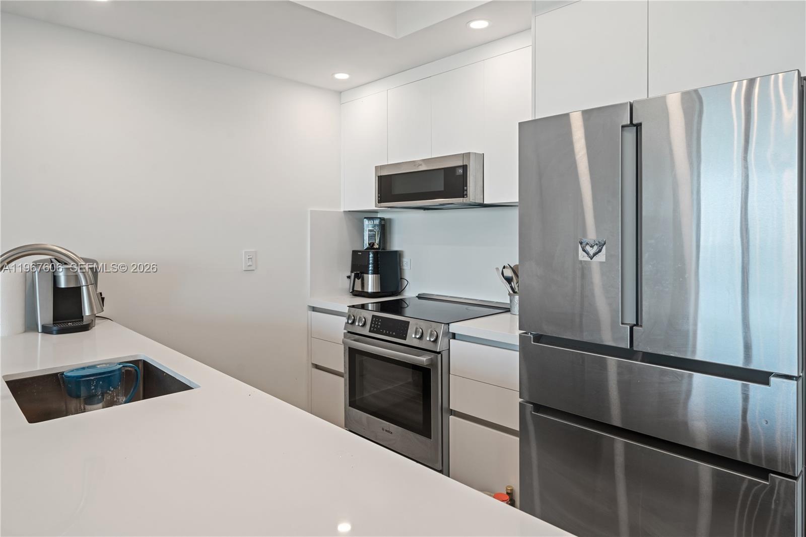 888 Biscayne Blvd # 910