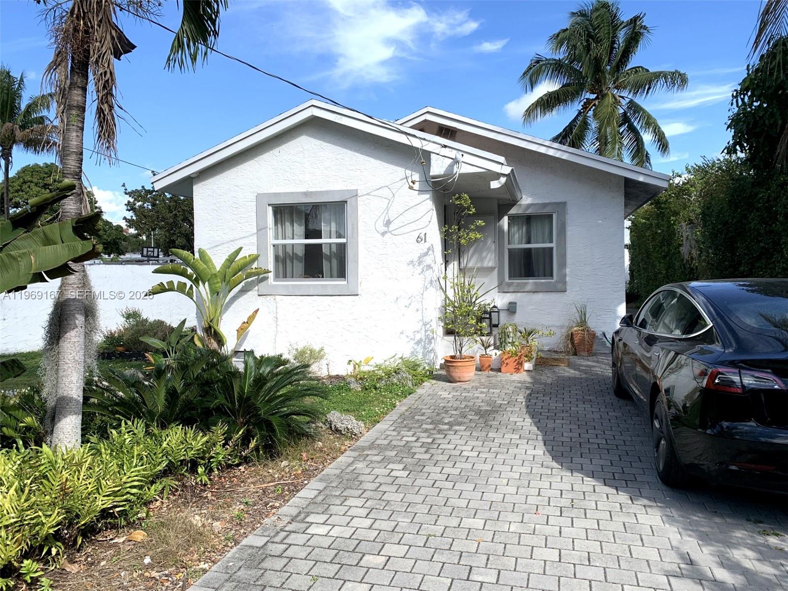 61 NW 53rd St