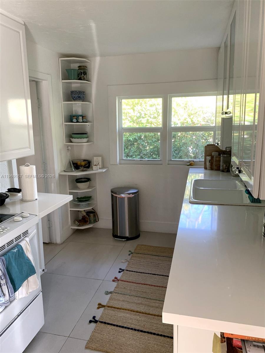 61 NW 53rd St