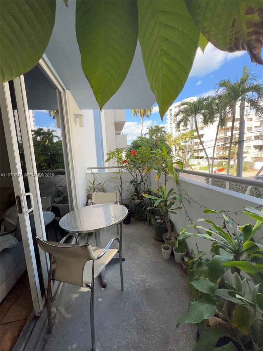 1658 Bay Rd # 203