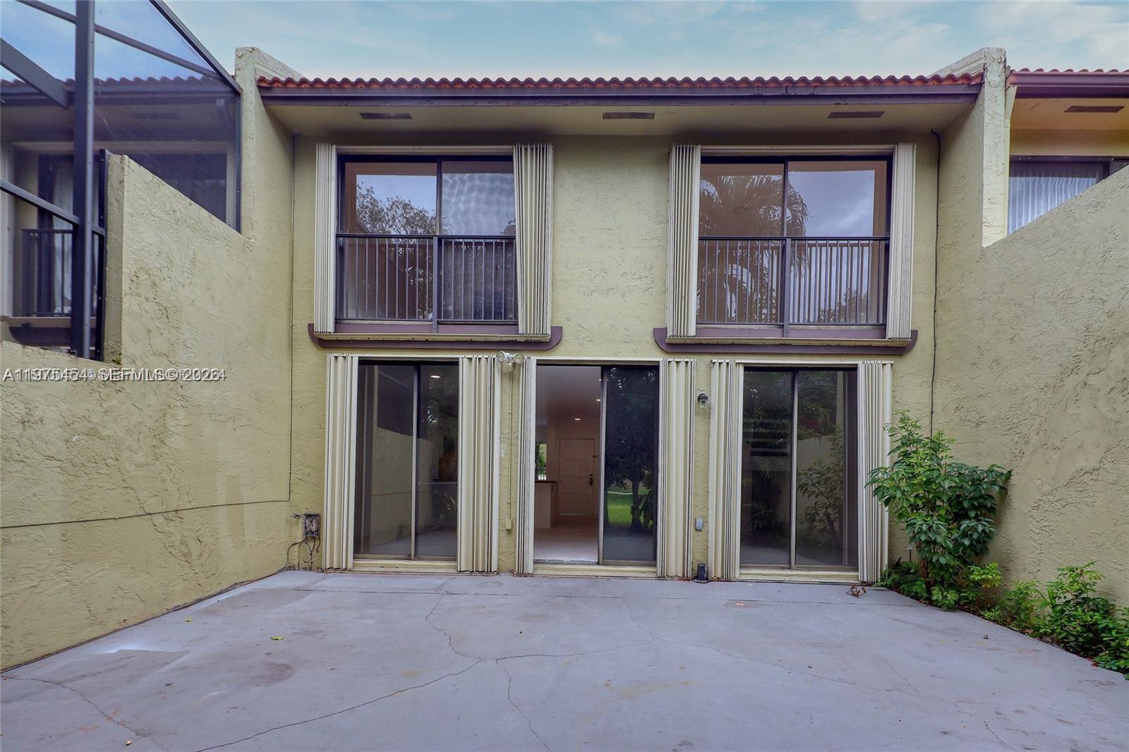 3905 Adra Ave # 46B Unit: J-46B