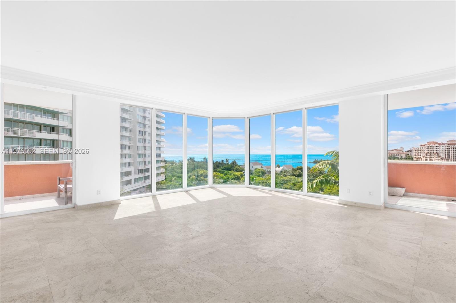 300 S Pointe Dr # 801