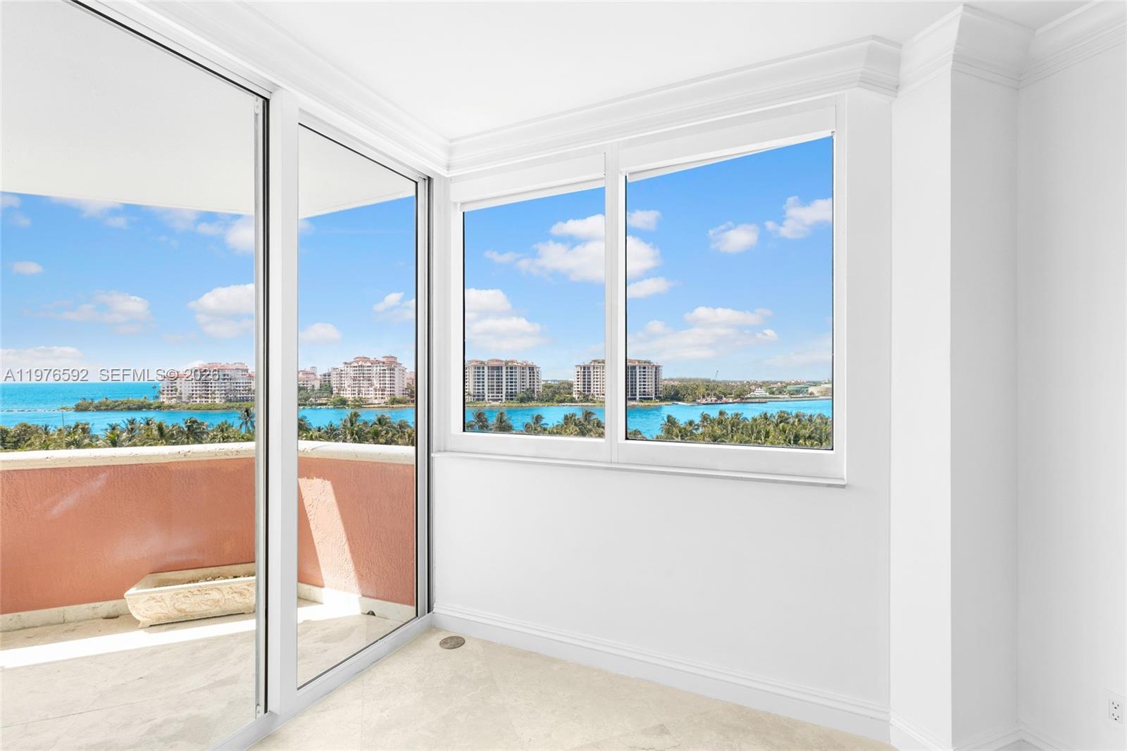 300 S Pointe Dr # 801