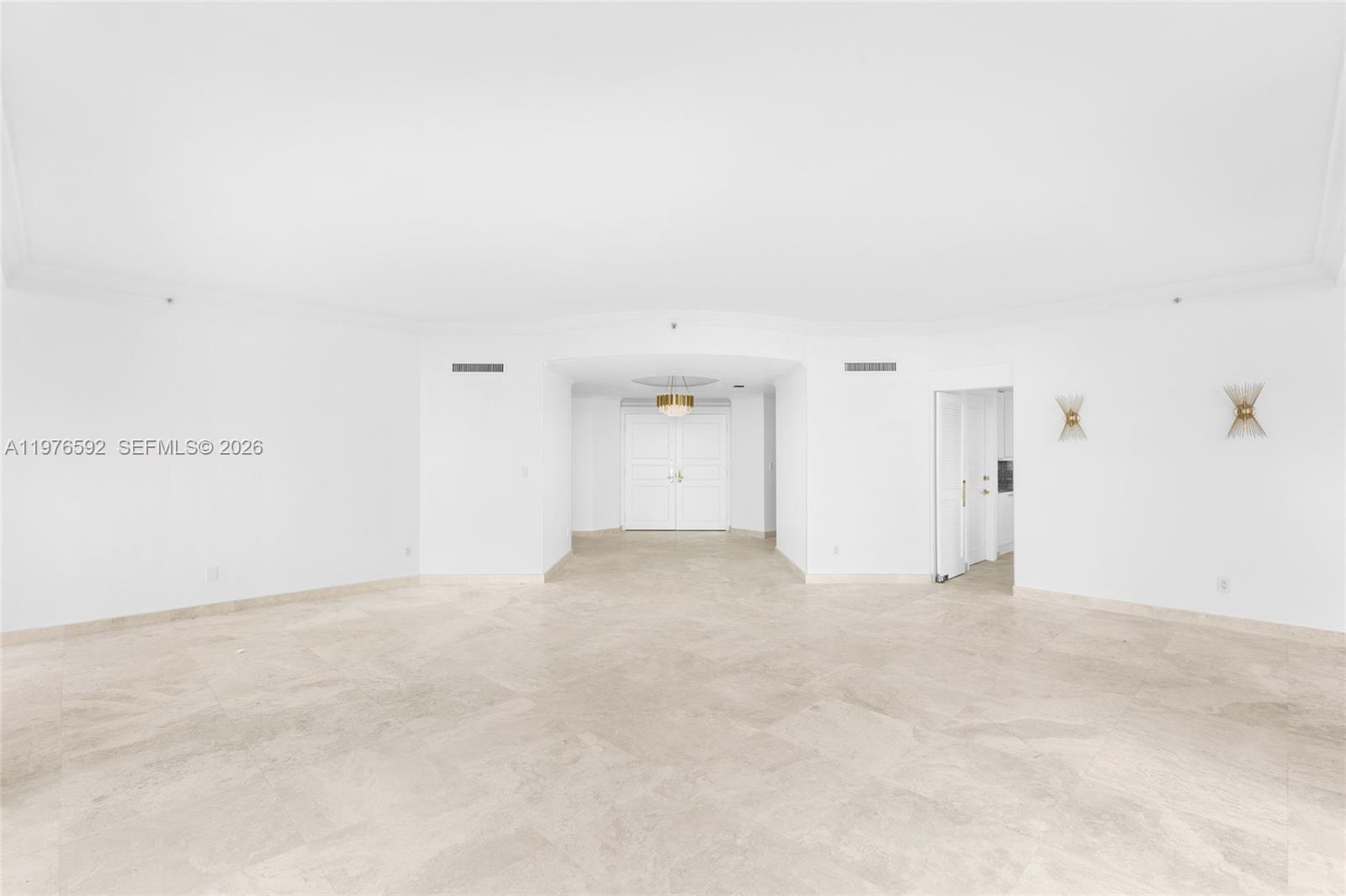 300 S Pointe Dr # 801
