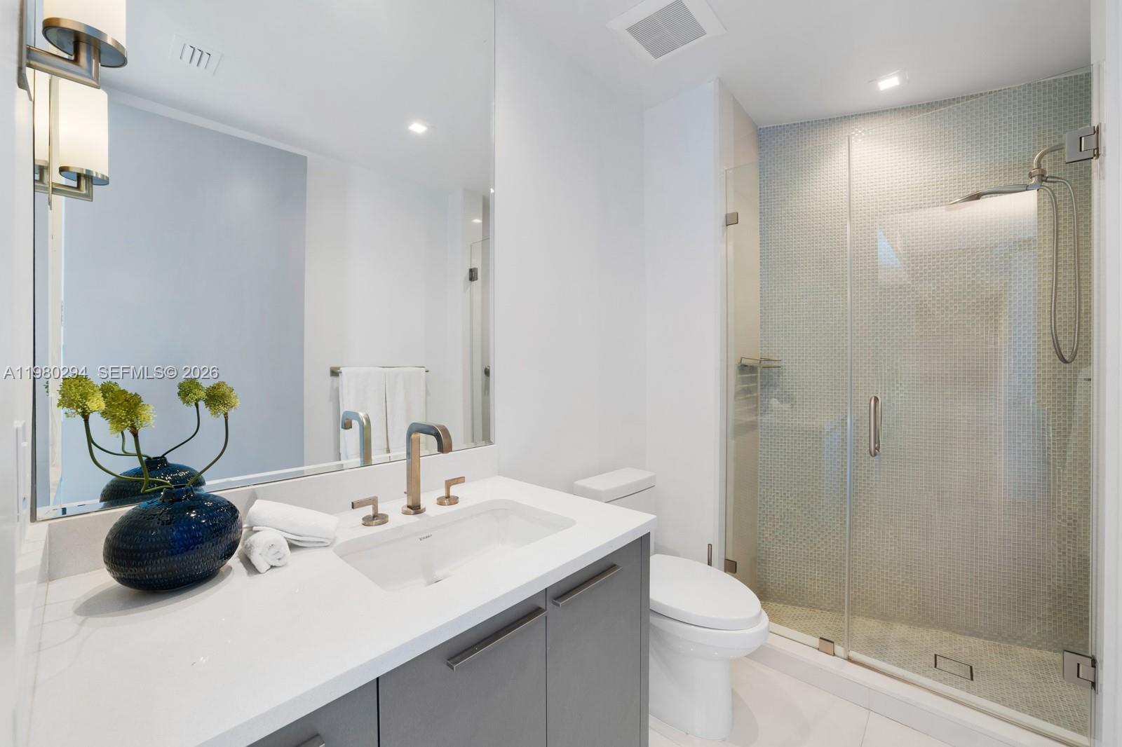 5959 Collins Ave # 1606