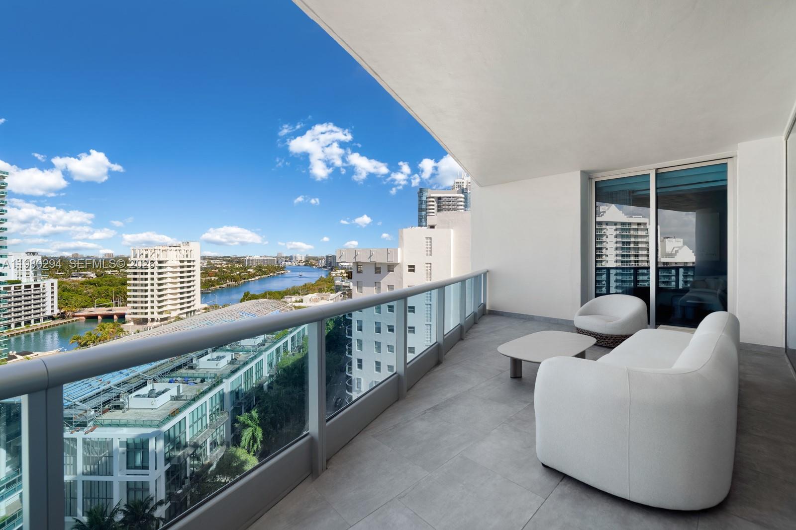 5959 Collins Ave # 1606