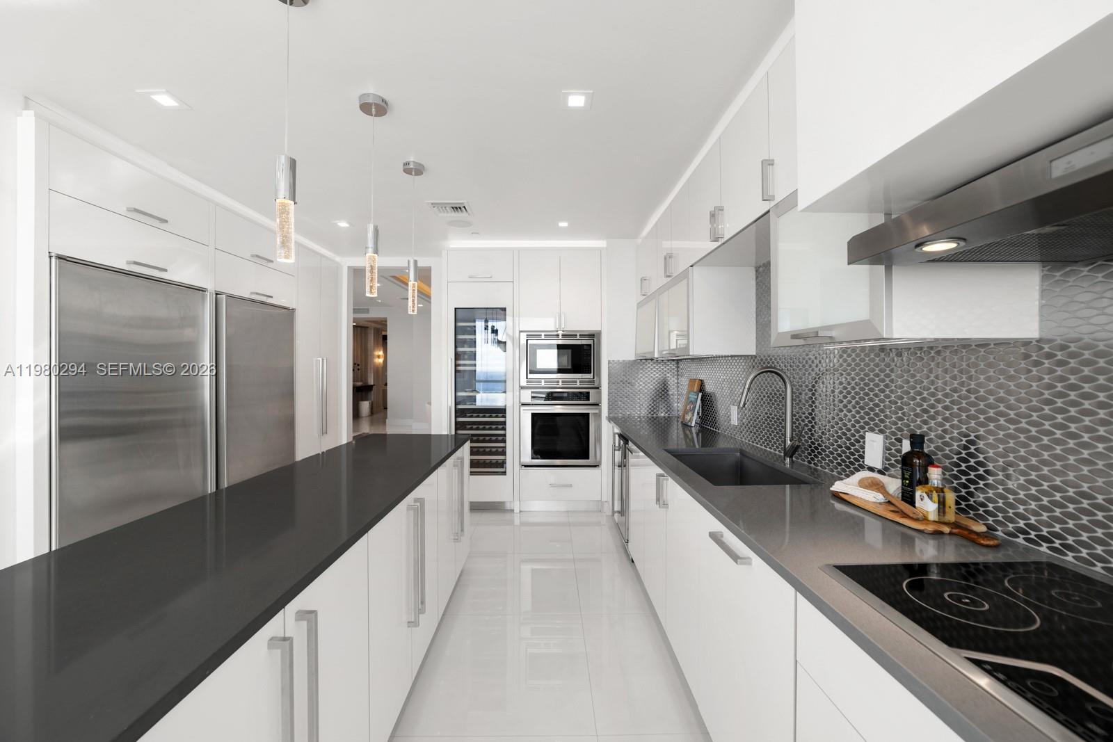 5959 Collins Ave # 1606