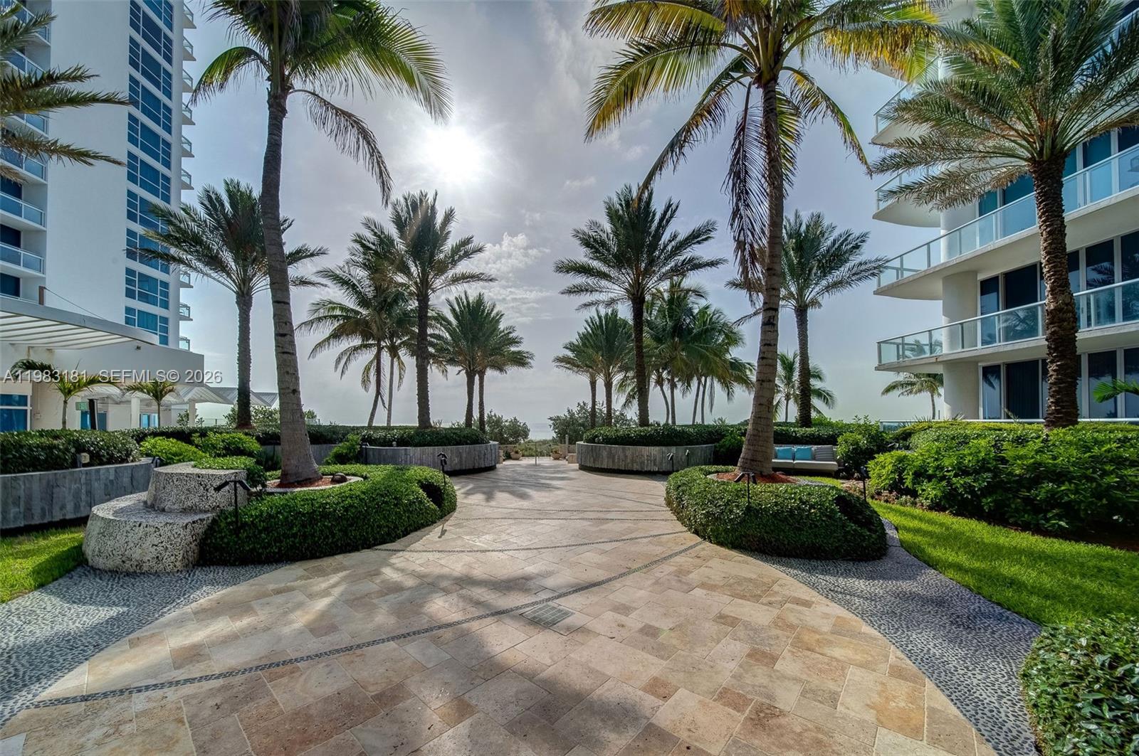 6801 Collins Ave #610 Door # 612