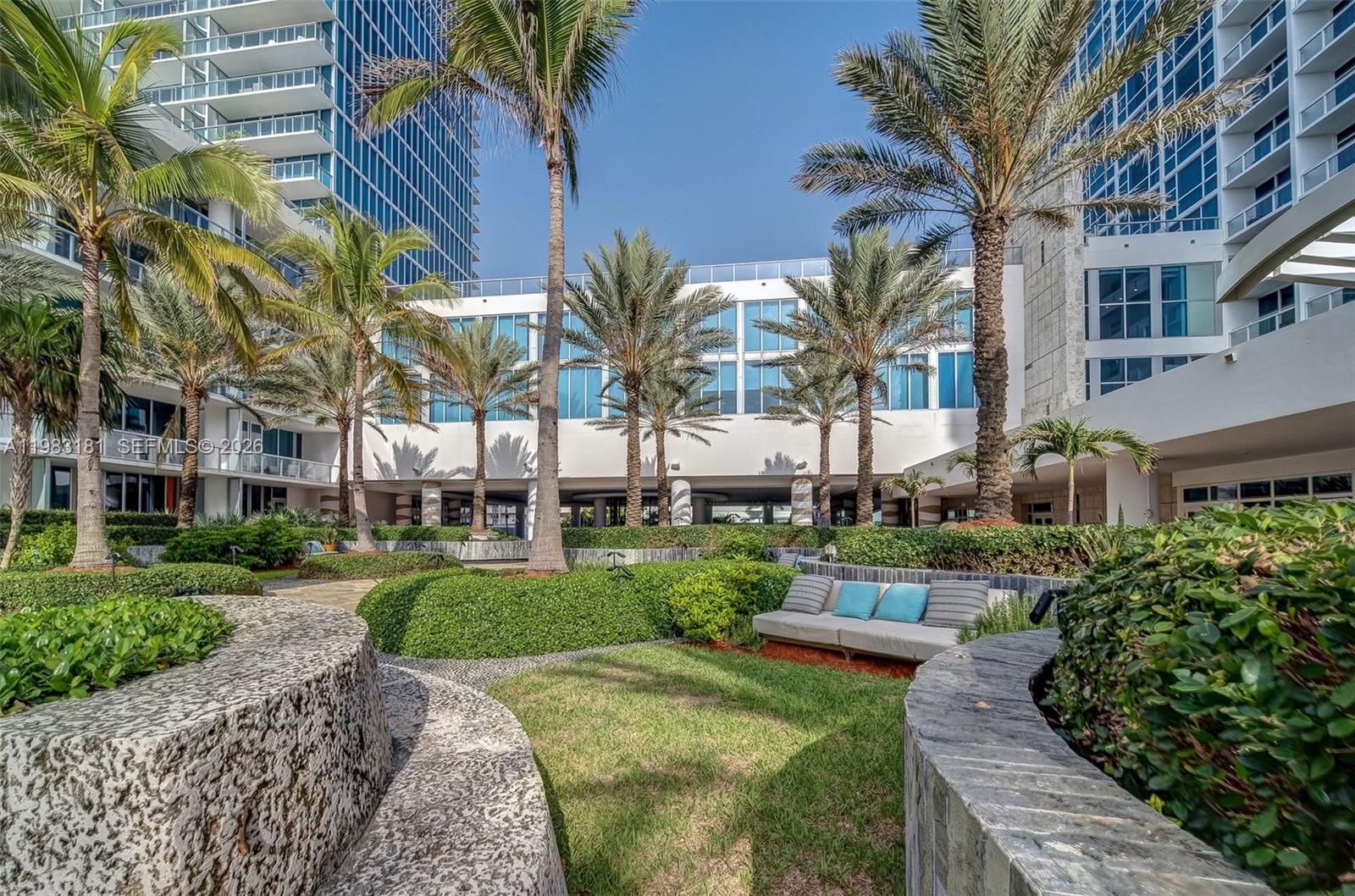 6801 Collins Ave #610 Door # 612