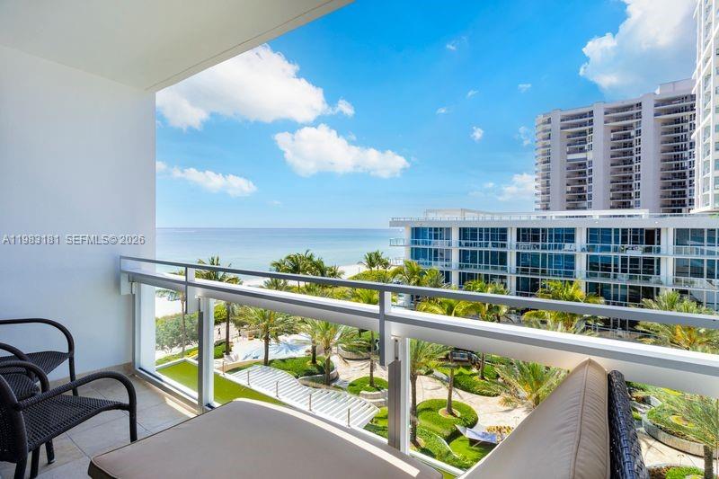6801 Collins Ave #610 Door # 612
