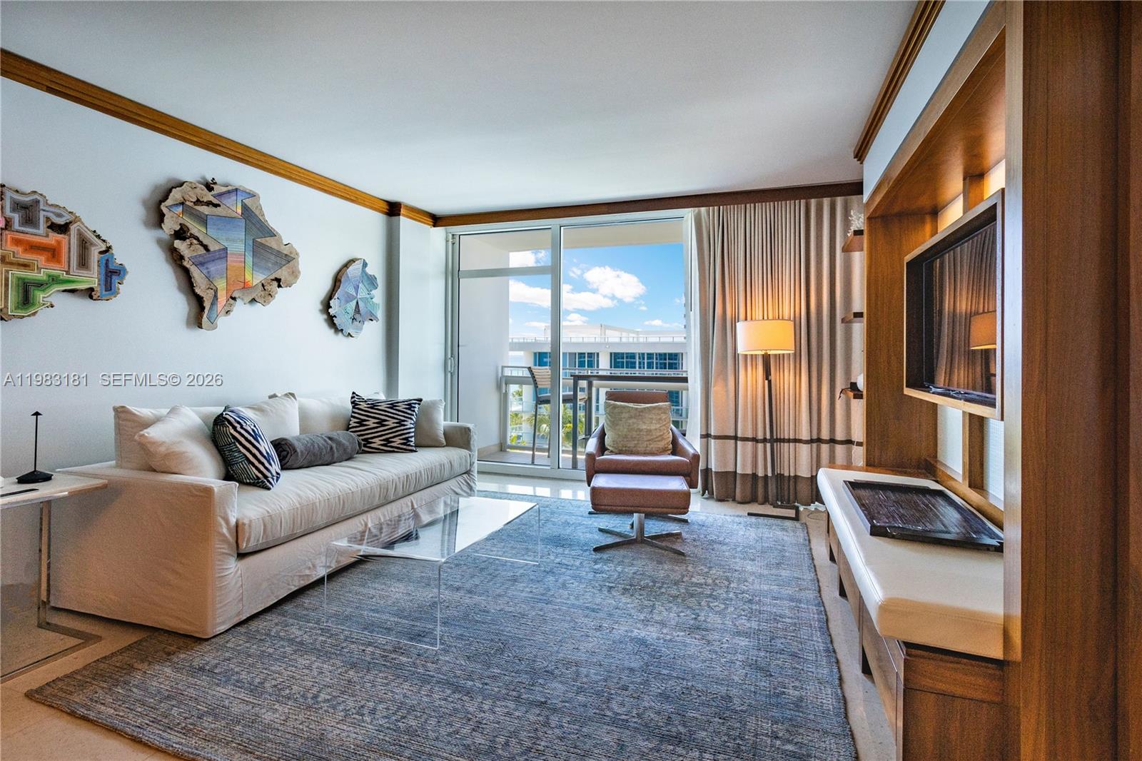6801 Collins Ave #610 Door # 612