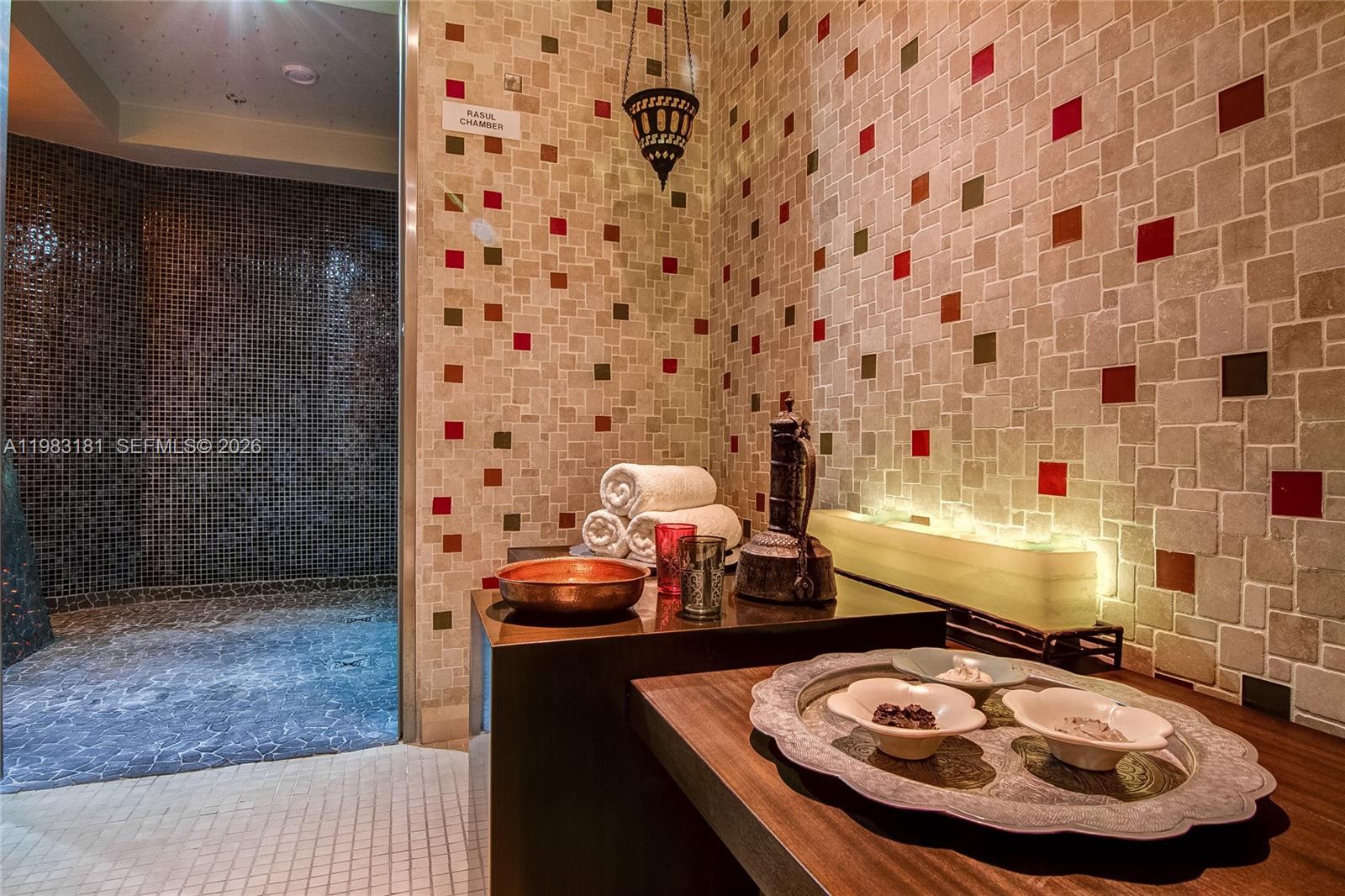 6801 Collins Ave #610 Door # 612