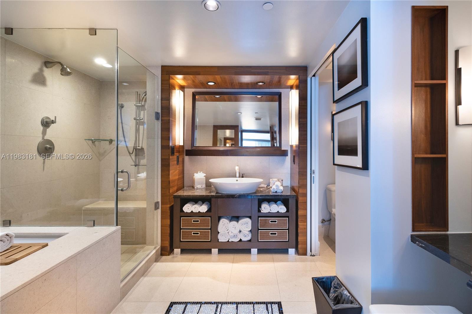 6801 Collins Ave #610 Door # 612