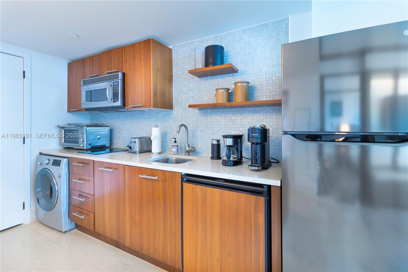 6801 Collins Ave #610 Door # 612
