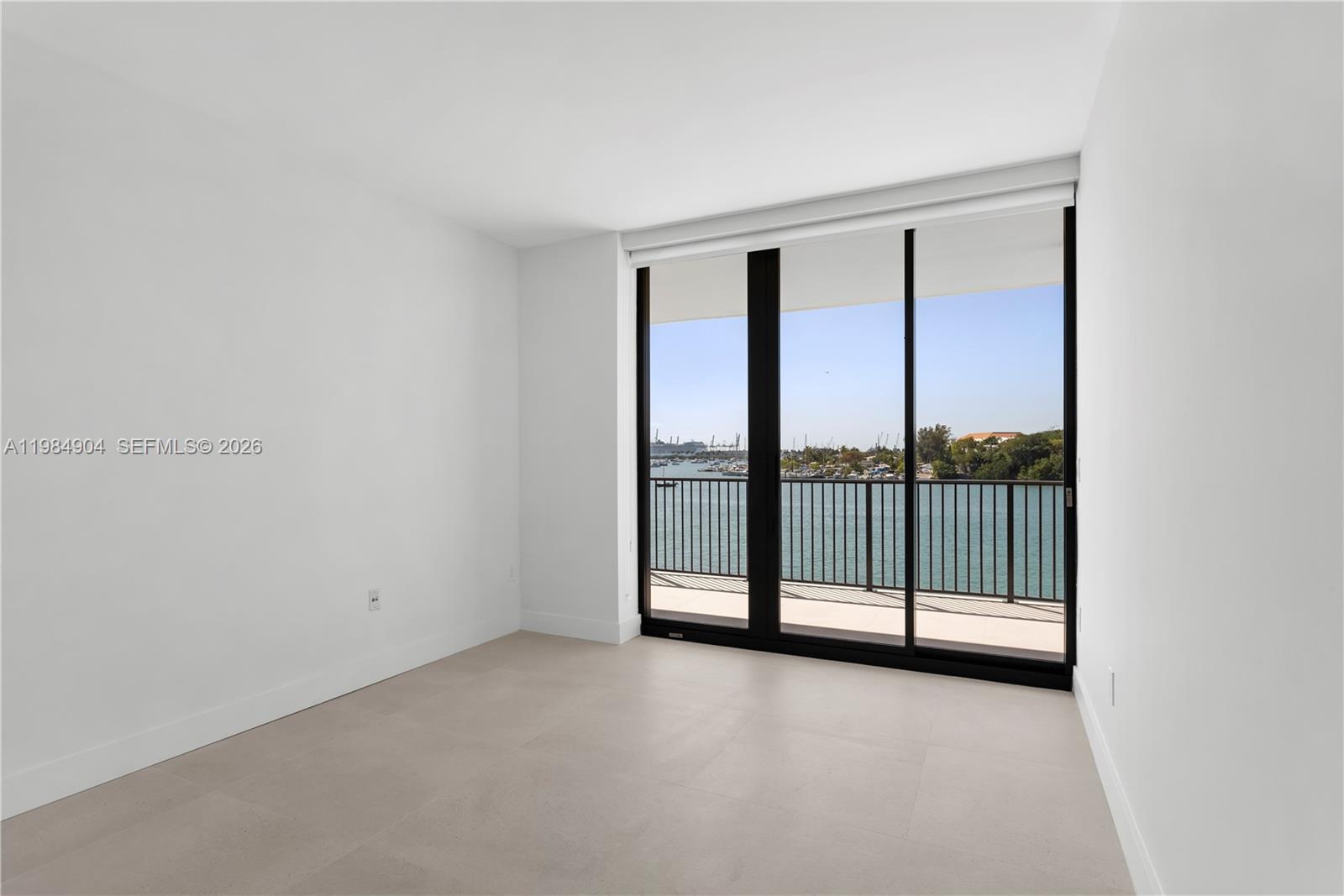 1000 Venetian Way # 303