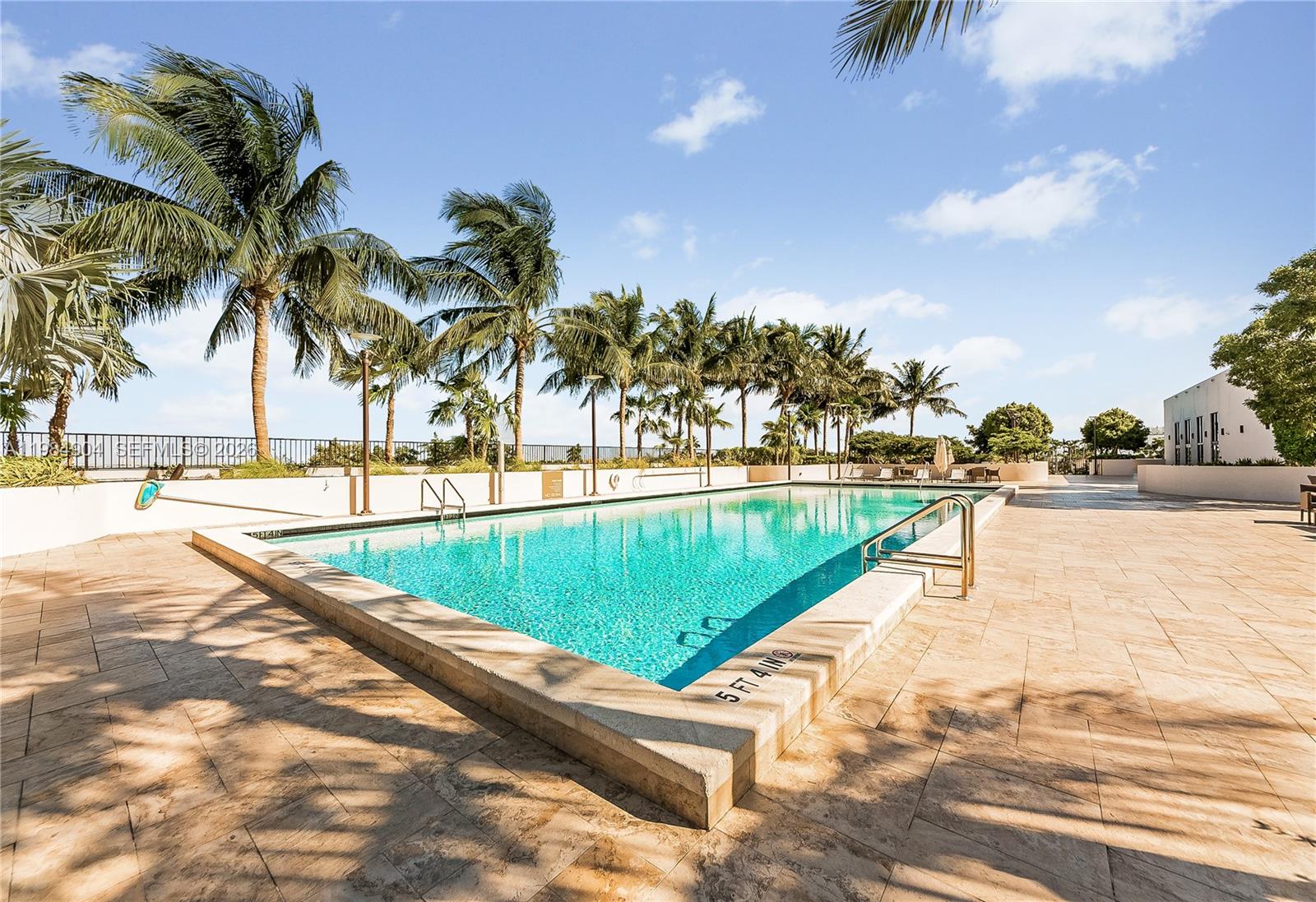 1000 Venetian Way # 303