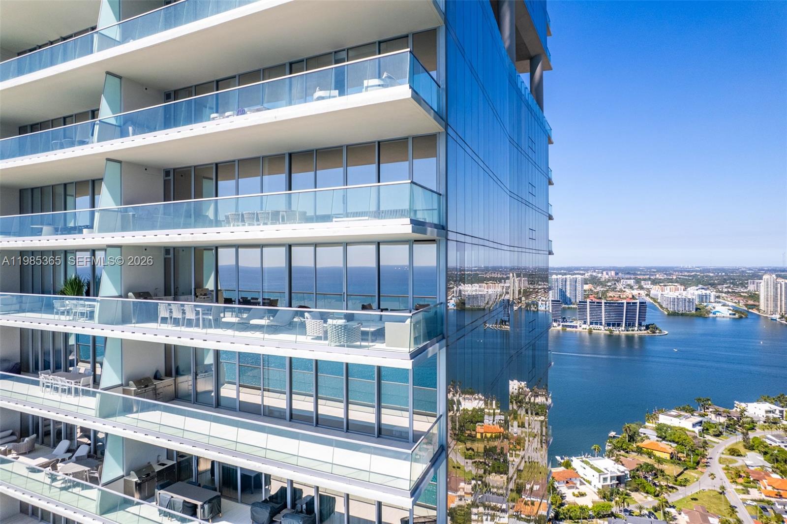 18501 Collins Ave # 3901
