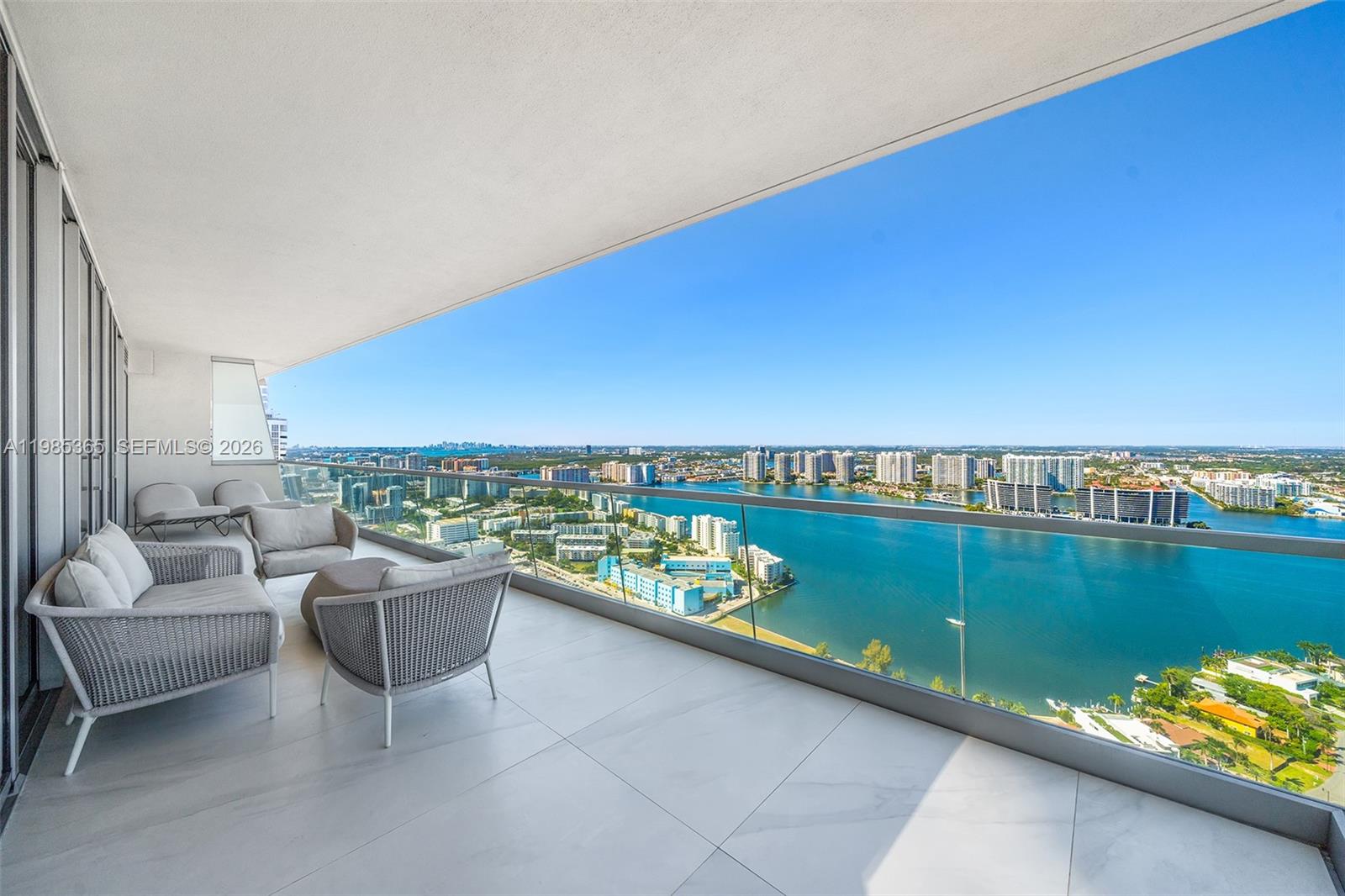 18501 Collins Ave # 3901