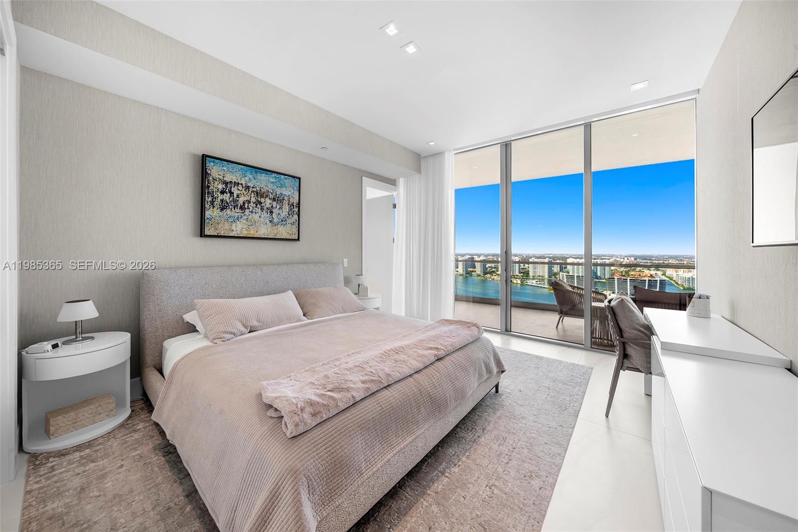 18501 Collins Ave # 3901