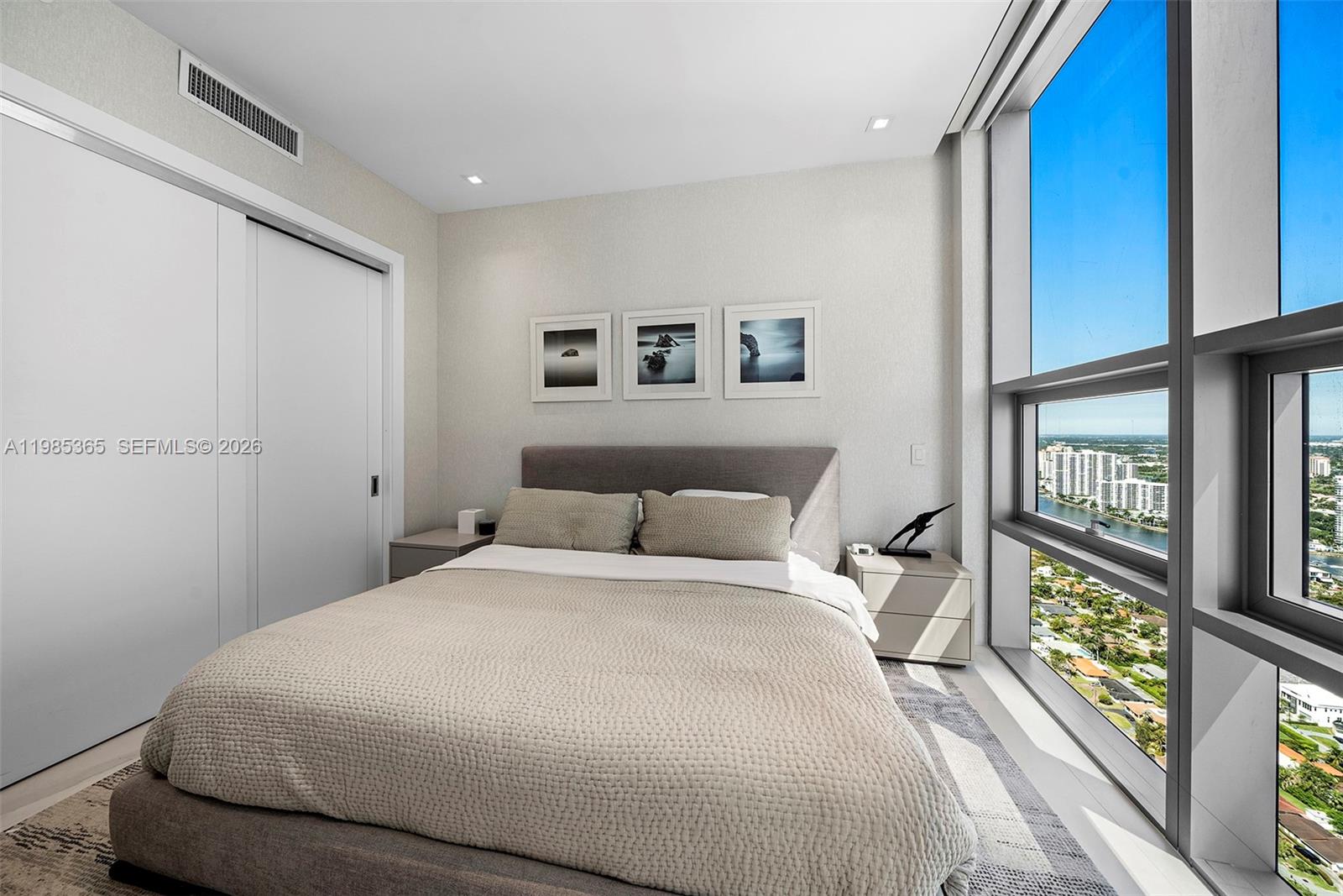 18501 Collins Ave # 3901