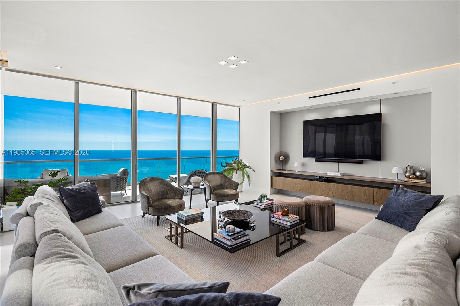 18501 Collins Ave # 3901