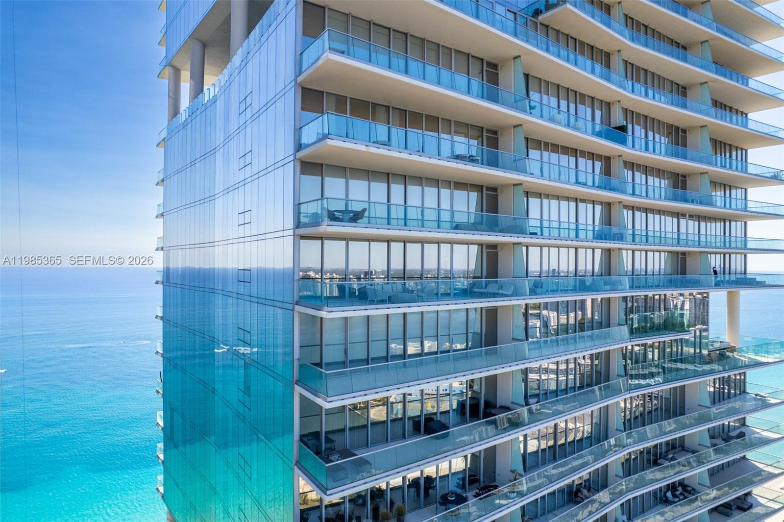 18501 Collins Ave # 3901