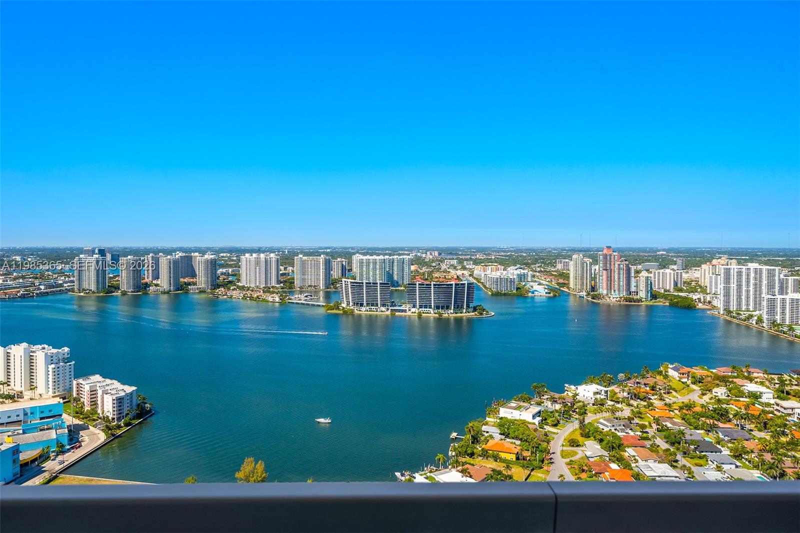 18501 Collins Ave # 3901