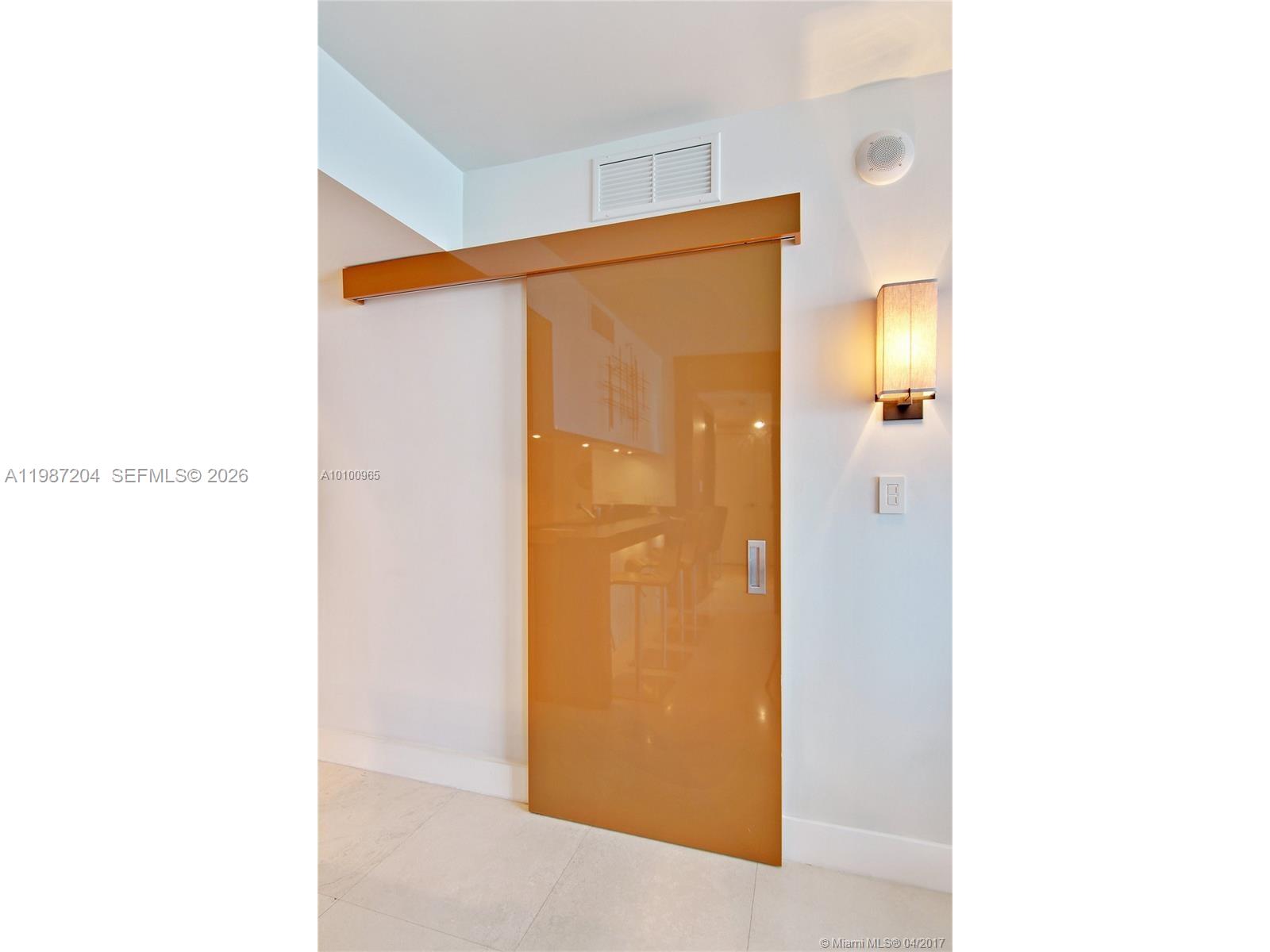 6801 COLLINS AVE # 1104