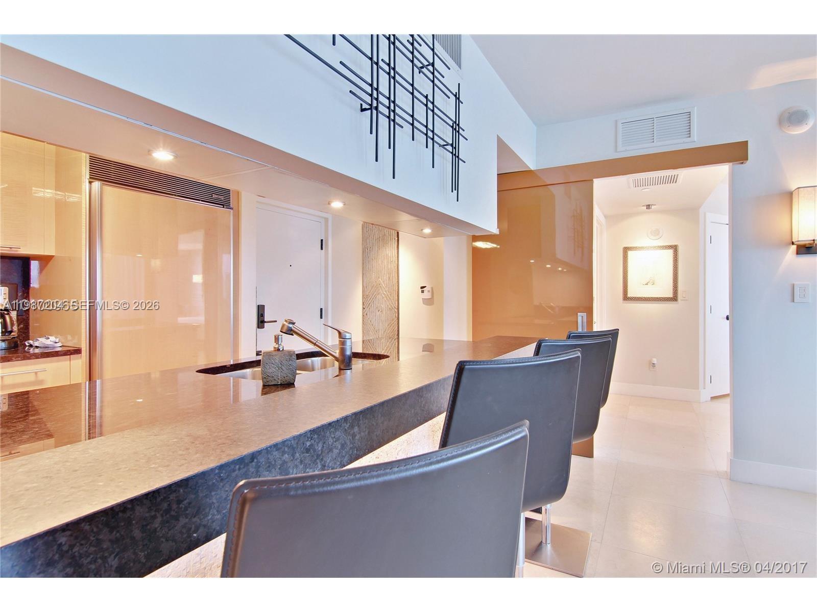 6801 COLLINS AVE # 1104
