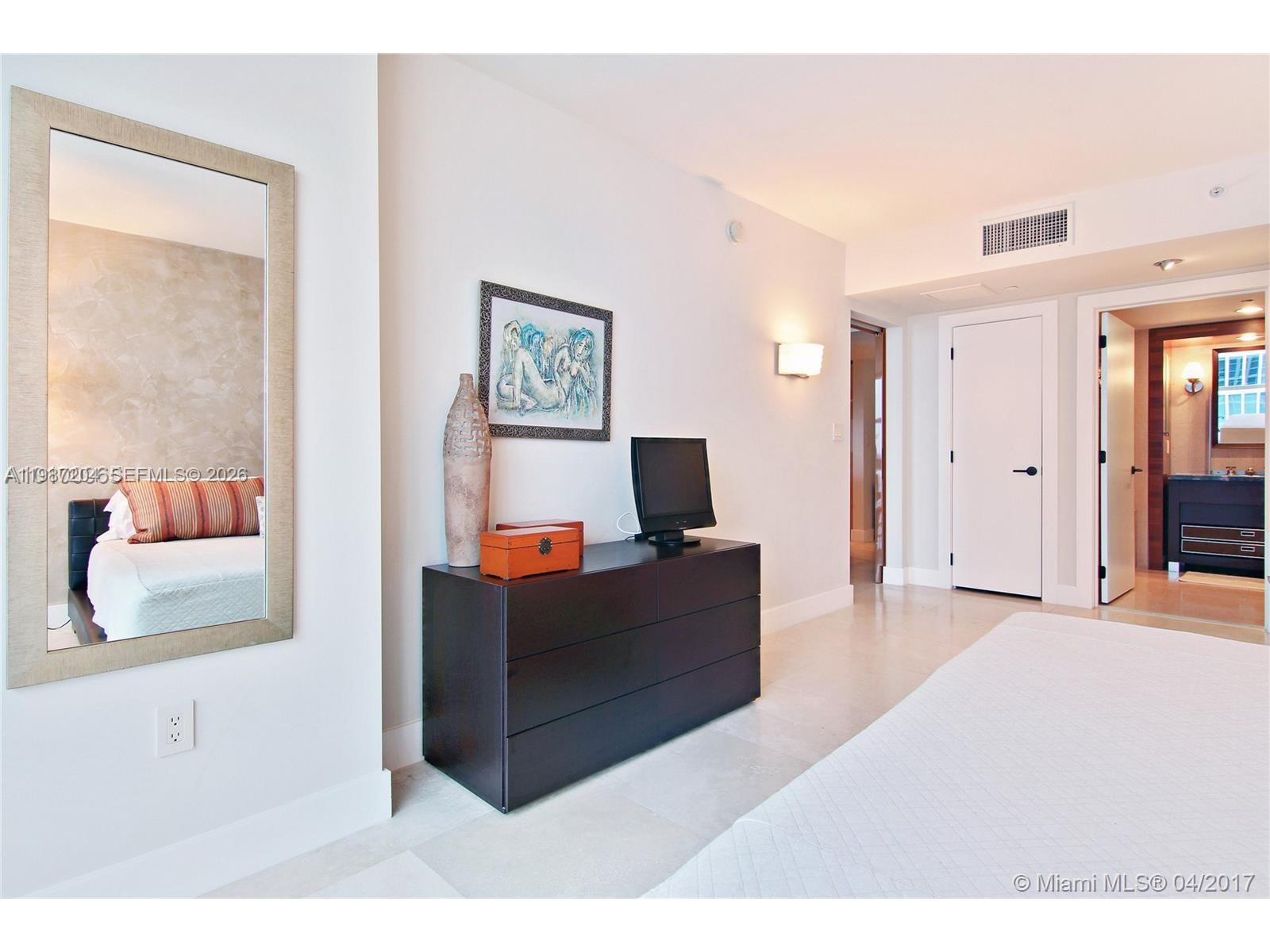 6801 COLLINS AVE # 1104