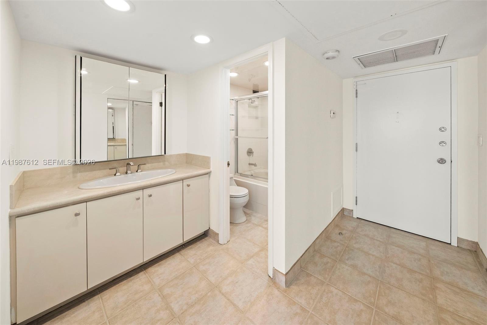 11111 Biscayne Blvd # 19D