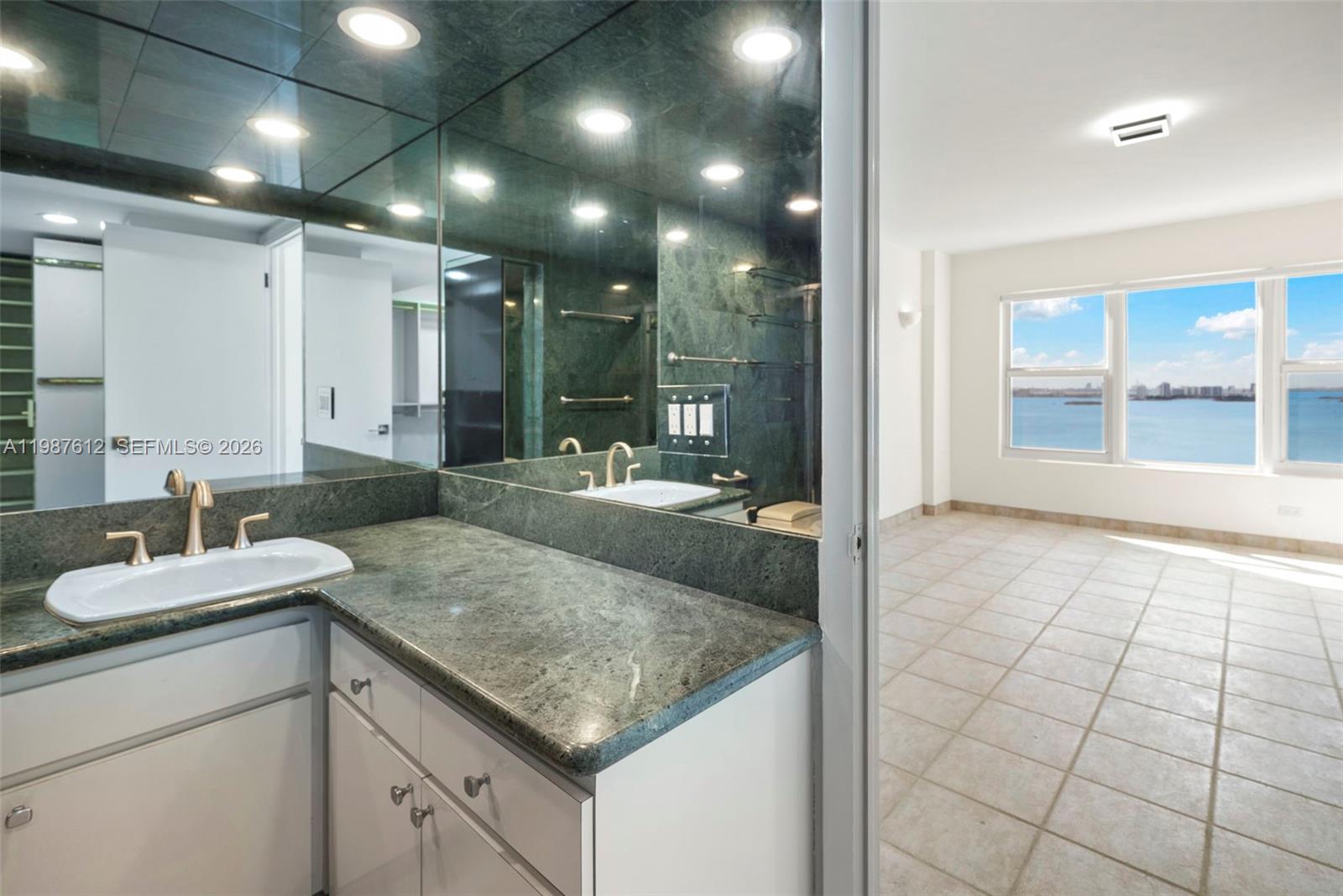 11111 Biscayne Blvd # 19D