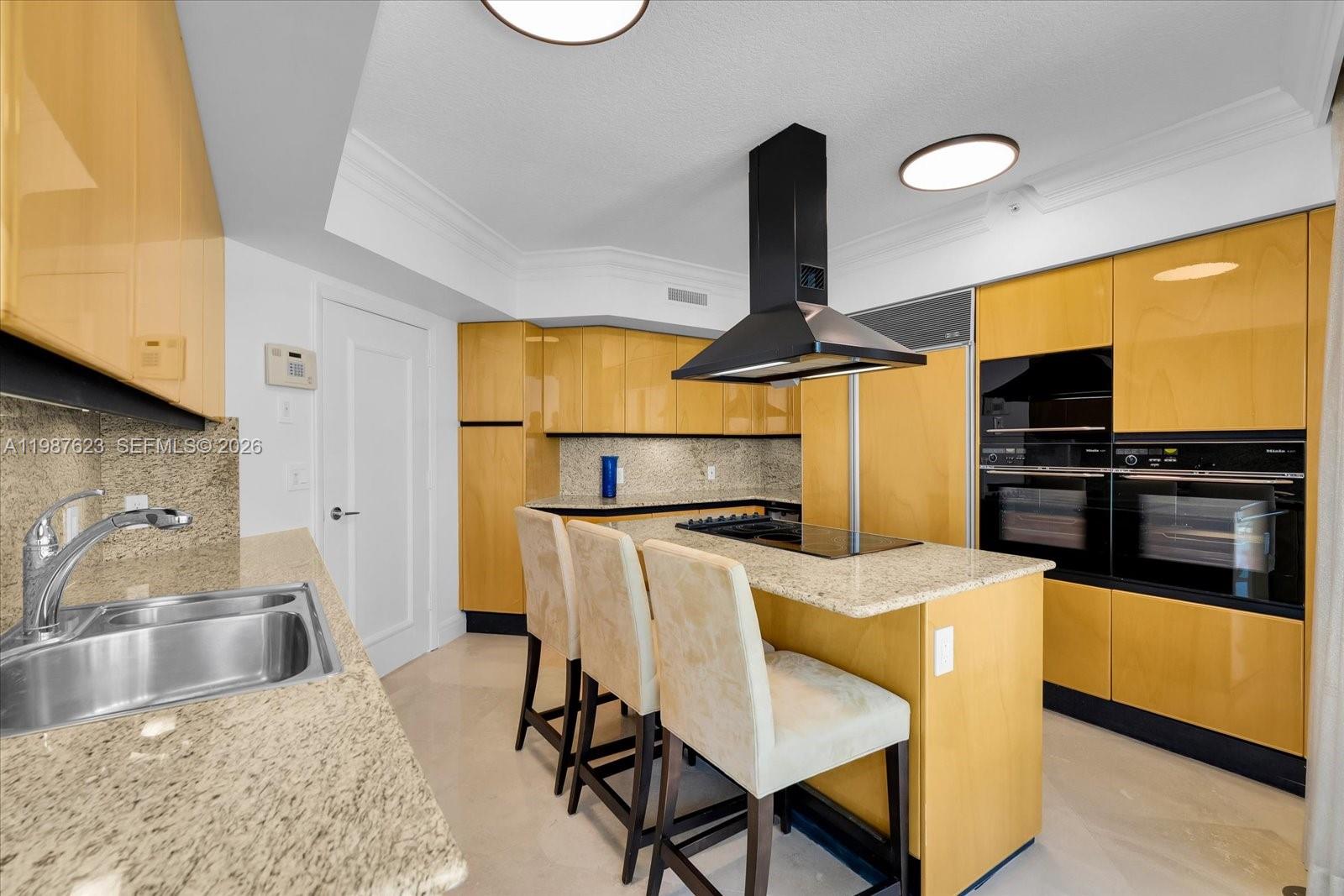 1455 Ocean Dr # 909