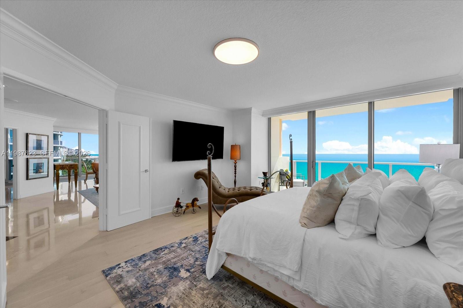 1455 Ocean Dr # 909