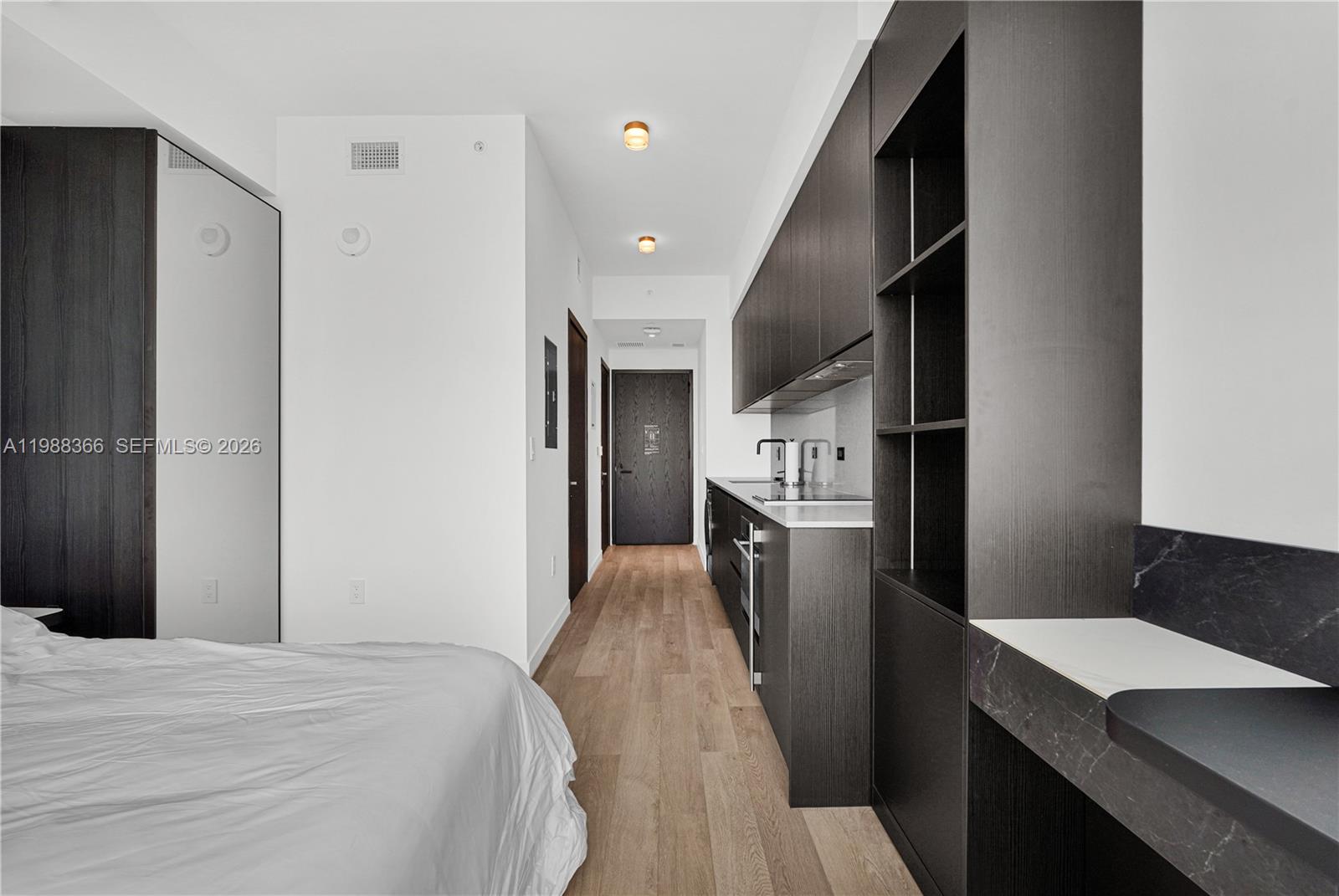 20 NE 11th St # 3603A