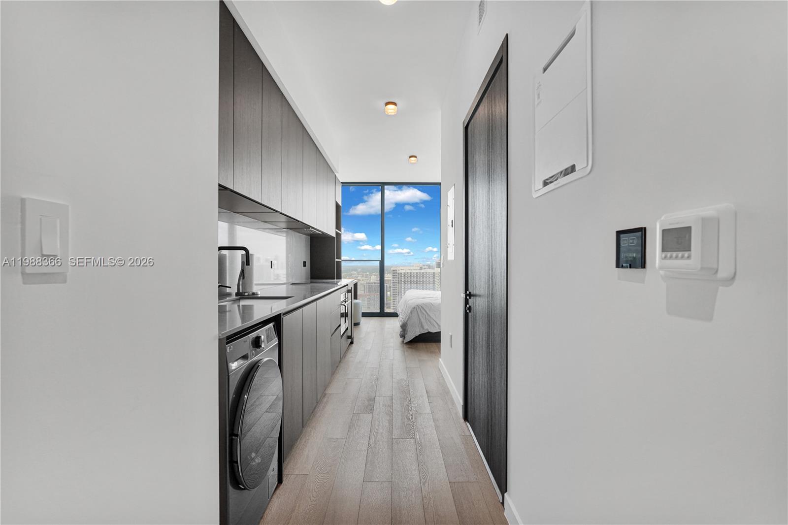 20 NE 11th St # 3603A